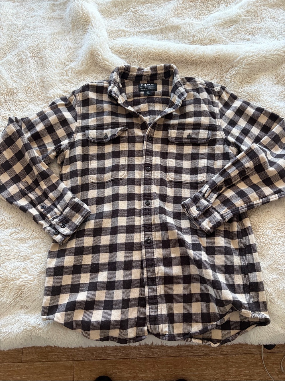 Filson Black and Cream Buffalo Plaid Button-Up Shirt. Men’s Large